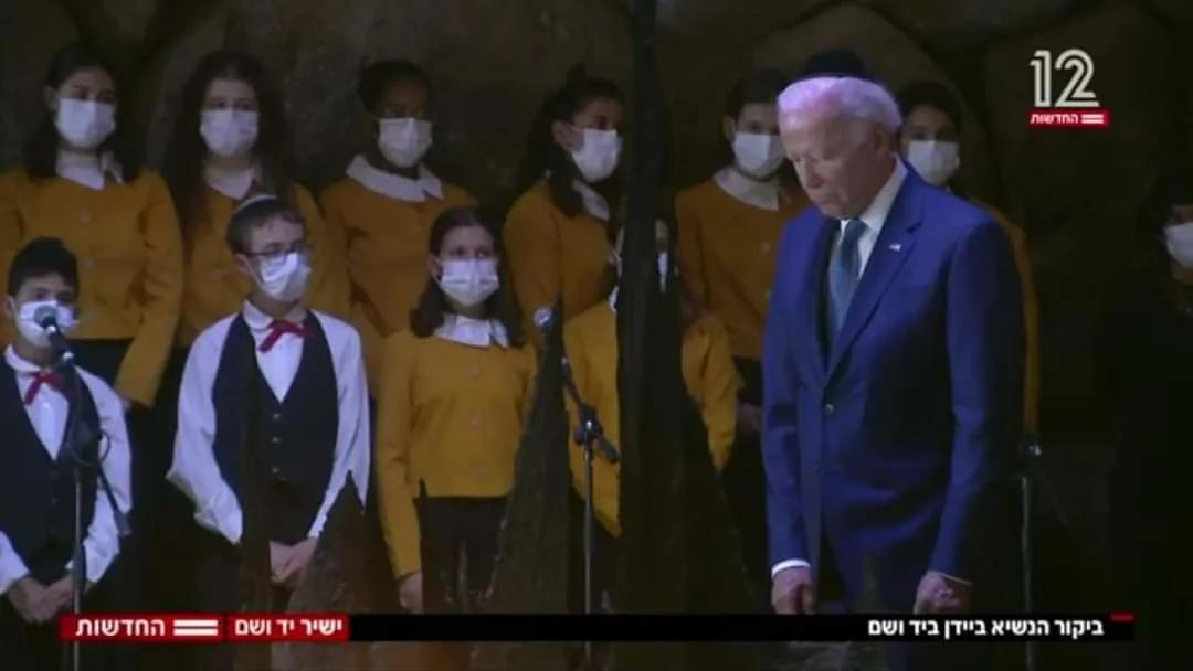 Outrage: Biden, Israeli officials stay unmasked while serenaded by masked children